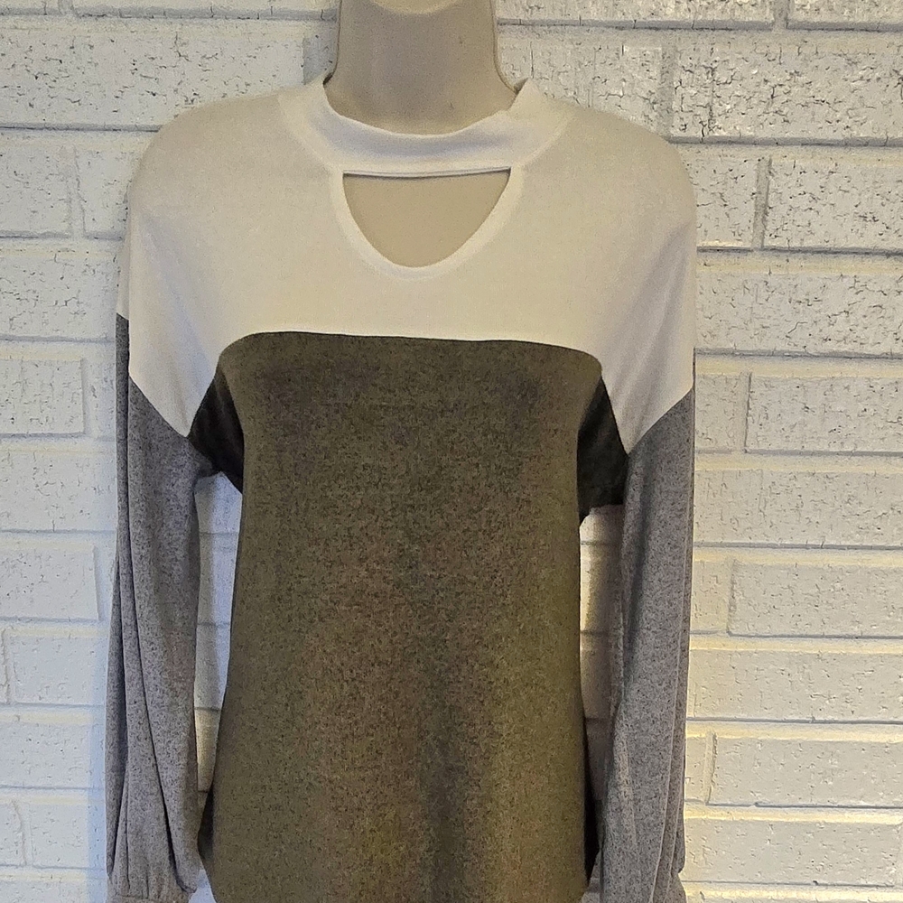 1028 Maurice's brand top. Colorblock Long Sleeve Top